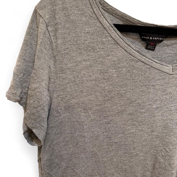 Rock & Republic Vintage Y2K Women's Grey Sparkle V-Neck Pocket Casual T-shirt - Picture 4 of 5